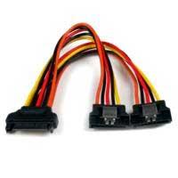 Esta es la imagen de cable de 15cm adaptador splitter divisor de alimentacion sata latching con cierre pestillo - 2x hembra - 1x macho - startech.com mod. pyo2lsata