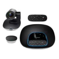 Esta es la imagen de camara de videoconferencia logitech group fhd 1080p zoom 10x hd campo visual 90° ideal para salas medianas y grandes.