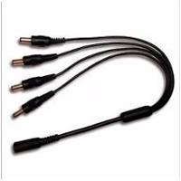 Esta es la imagen de divisor de energia saxxon / tipo pulpo/ 4 conectores macho/ 2.1mm/ 1 conector hembra